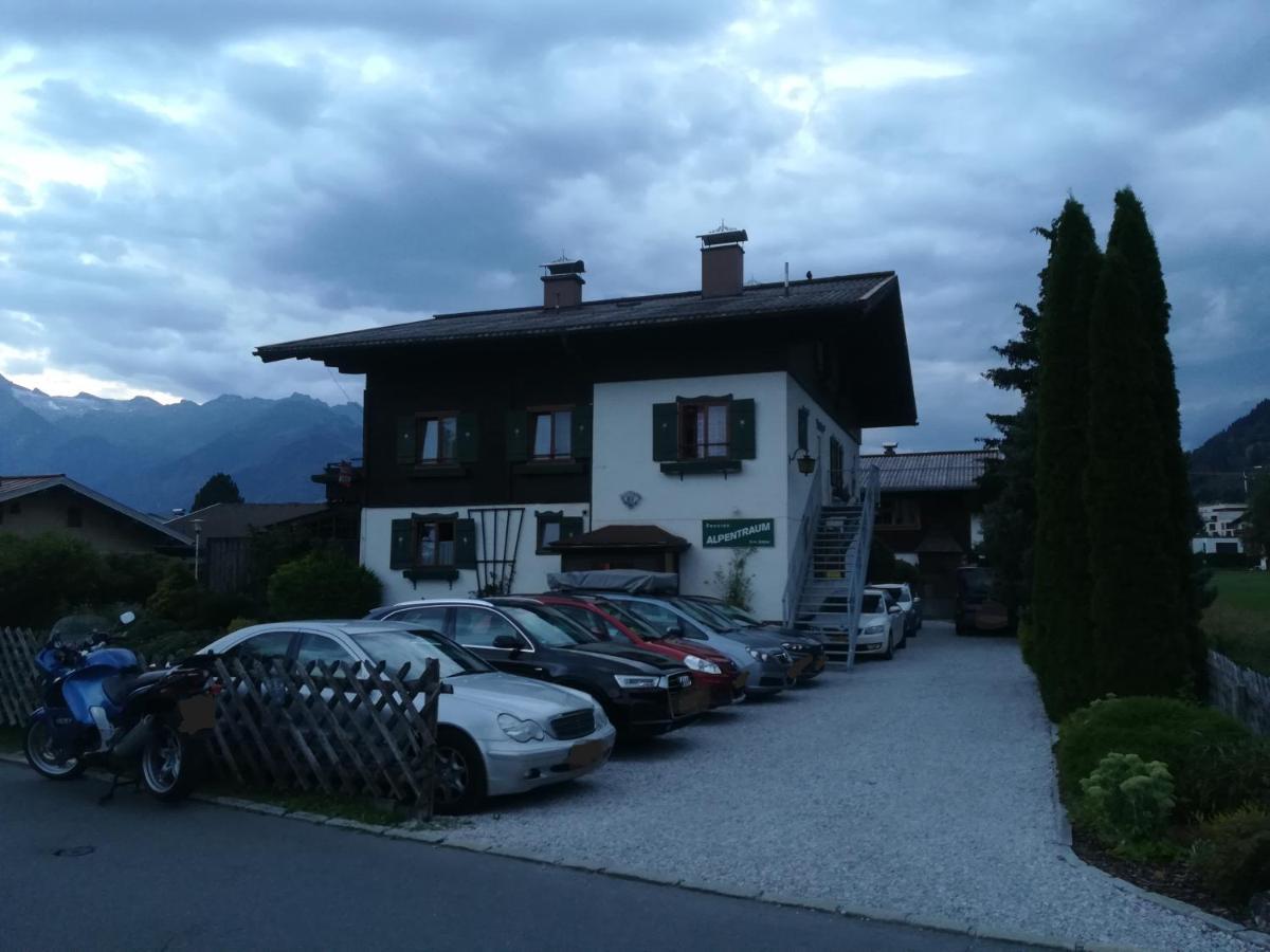 Pension Alpentraum Zell am See Exterior photo