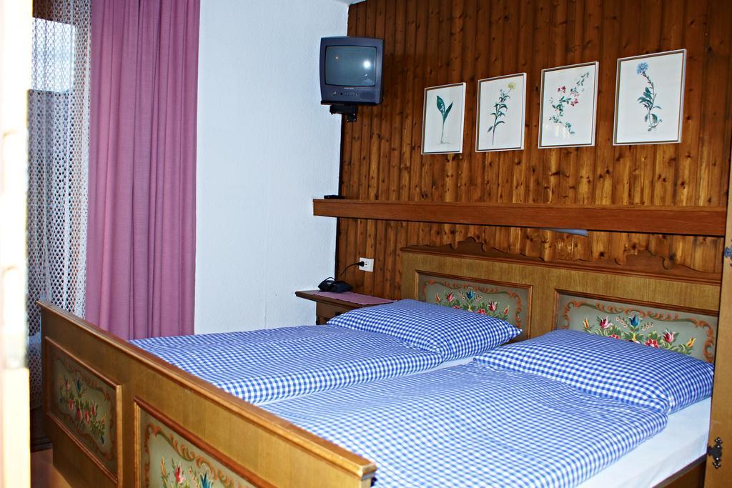 Pension Alpentraum Zell am See Room photo